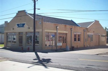 Center for Traditional Louisiana Boat Building