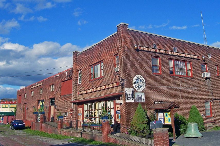 Hudson_River_Maritime_Museum 01