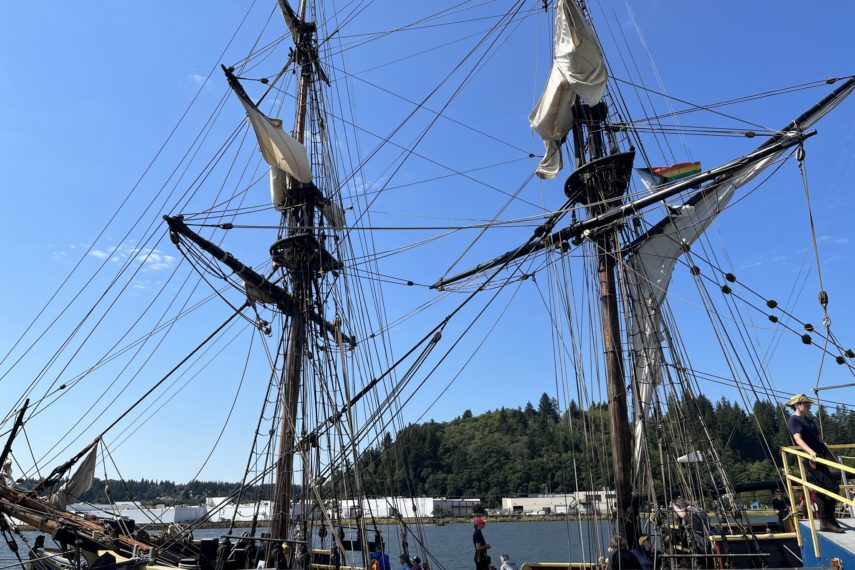 Tall Ship Brigantine Lady Washington 01